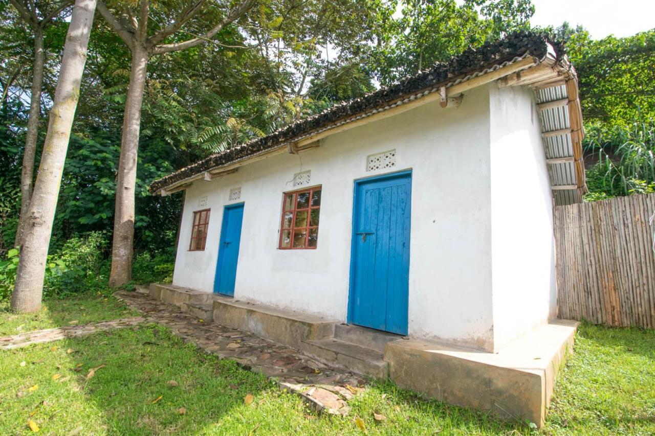 Byoona Amagara At Lake Bunyonyi Kabale Buitenkant foto